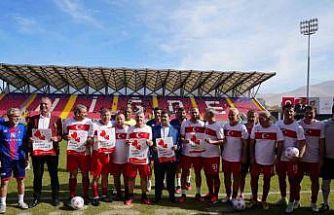 Futbolun efsane isimleri Niğde’de buluştu