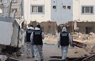 Gazze’de toplu şekilde defnedilen cenazeler kimlik tespiti için mezarlardan çıkarılmaya devam ediyor