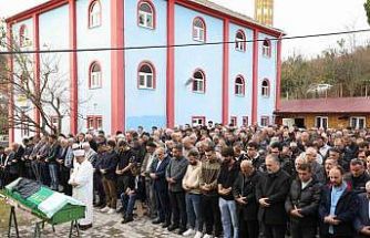 Hastalığına yenik düşen muhtar son yolculuğuna uğurlandı