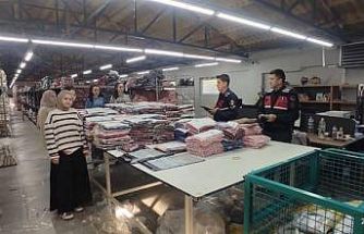 Jandarma’dan kadınlara KADES ile UYUMA anlatıldı