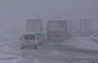 Kop Dağı Geçidi yeniden beyaza büründü