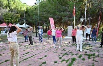 Mersin’de emekliler Tarsus’un güzelliklerinde buluştu