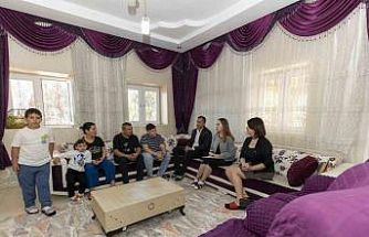 Mersin’de öğrenciler için evde eğitim takibi başladı