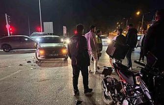 Motosiklet ile otomobil çarpıştı: 1 yaralı