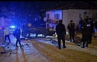 Takla atan araçtaki 5 kişi yaralandı