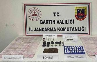 Uyuşturucu satıcısından 133 bin lira ele geçirildi