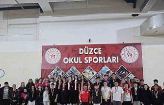 161 sporcu bilek güreşinde mücadele etti