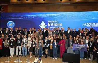 9. Akdeniz Bilişim Zirvesi başladı, geleceğin teknolojisi Antalya’da masaya yatırılıyor