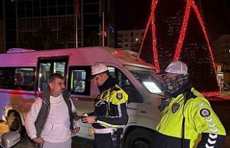 Adana’da trafik denetimi: 60 araç sürücüsüne 495 bin lira ceza