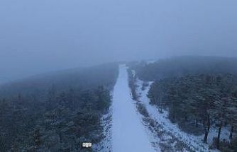 Akdağmadeni beyaza büründü, belediye ekipleri tedbirlerini aldı