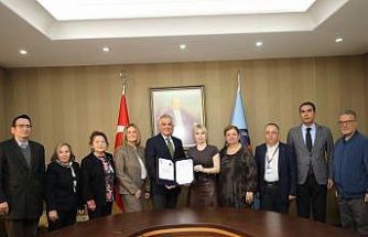 Akdeniz Üniversitesi Hastanesi’ne anjiyografi cihazı bağışı