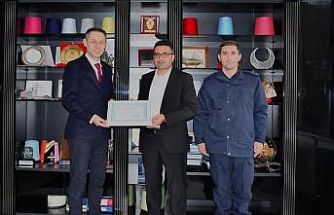 Aksoy’dan jandarmaya araç bağışı