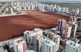 Apartmanlar arasında tarım yapmaya devam ediyor