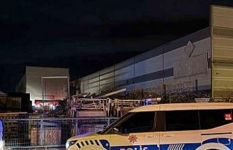 Atık maddeler alev aldı, fabrikaya sıçrayan yangın büyümeden söndürüldü