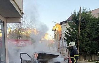 Babaeski’de otomobil cayır cayır yandı