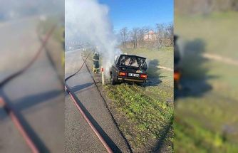 Babaeski’de seyir halindeki otomobil alev aldı