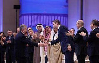 Bakan Bayraktar, Özbekistan Cumhurbaşkanı Mirziyoyev tarafından kabul edildi