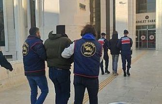 Balıkesir’de jandarma, sessiz aparatlı hırsızları kıskıvrak yakaladı
