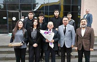 Başkan Büyükkılıç’tan lise öğrencilerine ’kariyer’ ve ’gelecek’ tavsiyeleri