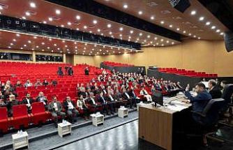 Başkan Seçer’den maraton ve yılbaşı pazarı çağrısı