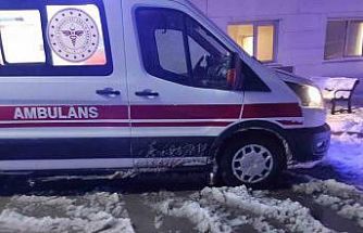 Batman’da 42 yaşındaki hasta, paletli ambulansla hastaneye ulaştırıldı