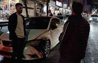 Batman’da seyir halindeki otomobil alev aldı