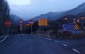 Bayburt’ta bazı köy yolları ve geçitler yoğun kar nedeniyle ulaşıma kapatıldı