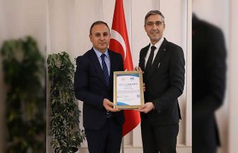 Bayburt’ta iki okula ‘Mavi Yeşil Okul’ etiketi verildi