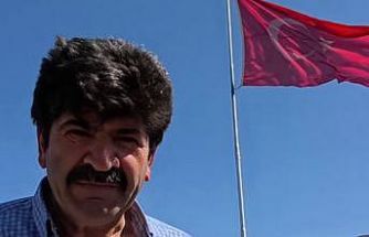 "Bayrak Adam"ın vatan sevdası: Her tepeye bir bayrak