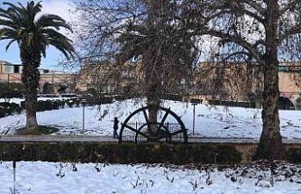 Beyaz örtüyle kaplanan Balıklıgöl havadan görüntülendi