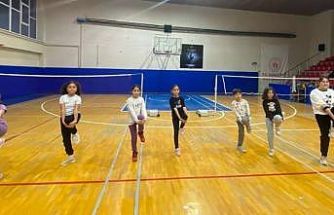 Bilecik’te badminton antrenmanları yoğun tempoda devam ediyor