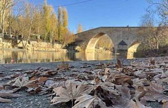 Bin yıllık Haburman köprüsü, tüm ihtişamı ile ayakta