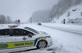 Bolu Dağı’nda yoğun kar yağışı
