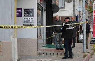 Boşanma görüşmesinde kayınpederinin ağır yaraladığı kadın yaşam mücadelesini kaybetti