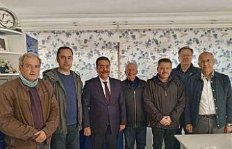 Burhaniye Kaymakamı Atilla’dan eğitim faaliyetlerini destekleme derneğine ziyaret