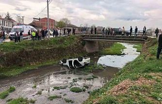 Bursa’da otomobil dere yatağına uçtu: 3 yaralı