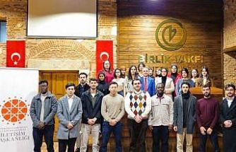 Bursa’da uluslararası öğrencilere "Medya İletişim ve Kamu Diplomasisi" söyleşisi