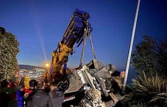 Bursa’da vinçten düşen iş makinesi paniğe neden oldu