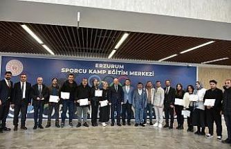 Çakmur’dan spor tesislerinde çalışan personele teşekkür belgesi