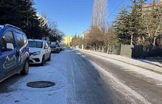 Çankaya’da yollar buz pistine döndü