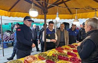 Çayırova’da pazar esnafına fiyat ve tartı denetimi