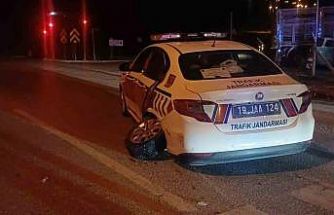 Çorum’da kırmızı ışıkta zincirleme kaza: 2 jandarma personeli yaralandı