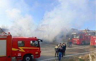 Denizli’de iş yerinde çıkan yangın korkuya neden oldu