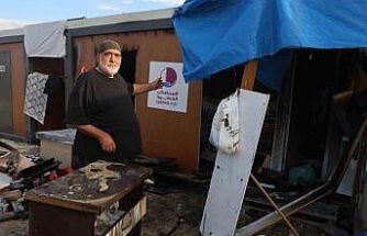 Depremzede yaşlı çiftin yaşadığı konteyner yanarak küle döndü