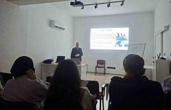 Dezavantajlı gruplara yönelik sağlık eğitimleri sürüyor