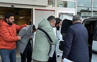 Dükkan sahibini bıçaklayan kiracı ve arkadaşı adliyeye sevk edildi