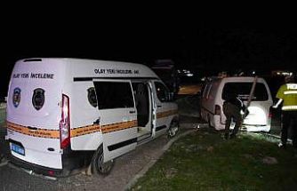 Edirne’de "dur" ihtarına uymayan minibüs 8 kilometrelik kovalamaca sonrası yakalandı: Araçtan 20 göçmen çıktı