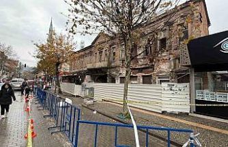 Edremit’teki tarihi bina yağışlara dayanamadı