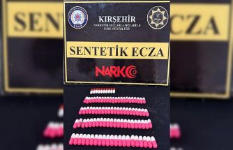 Ekiplerin şüphelendiği şahsın üzerinden uyuşturucu çıktı