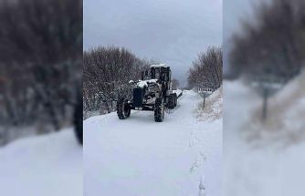 Elazığ’da kapalı köy yolu 103 oldu, ekipler çalışmalarını sürdürüyor